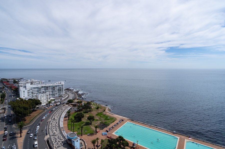 2 Bedroom Property for Sale in Sea Point Western Cape